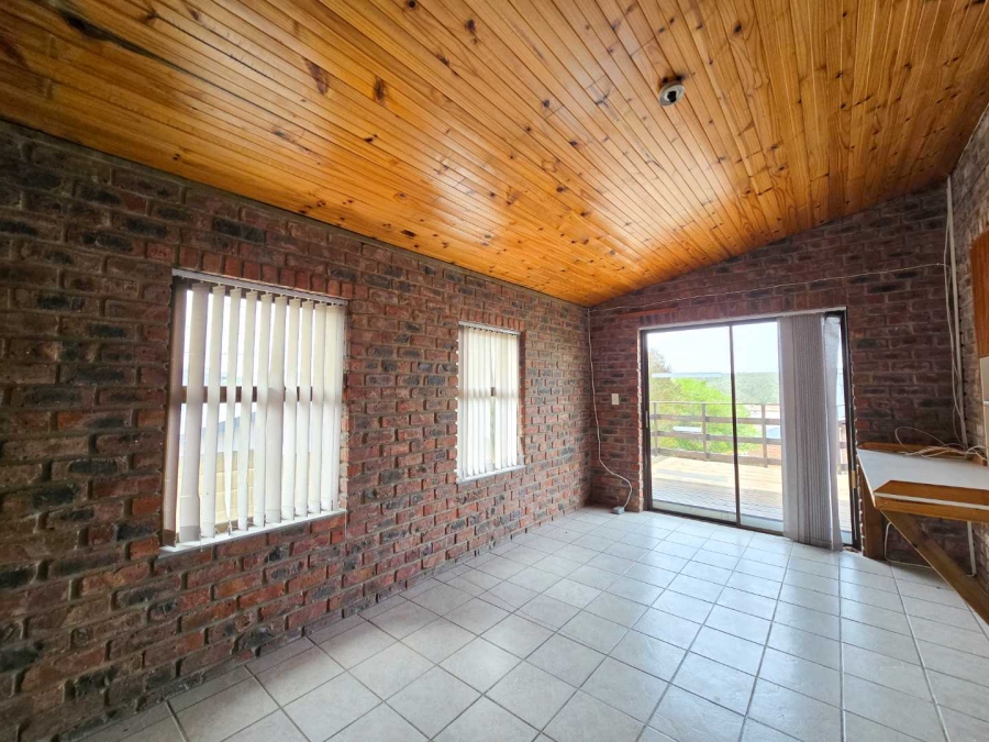 2 Bedroom Property for Sale in Stilbaai Wes Western Cape